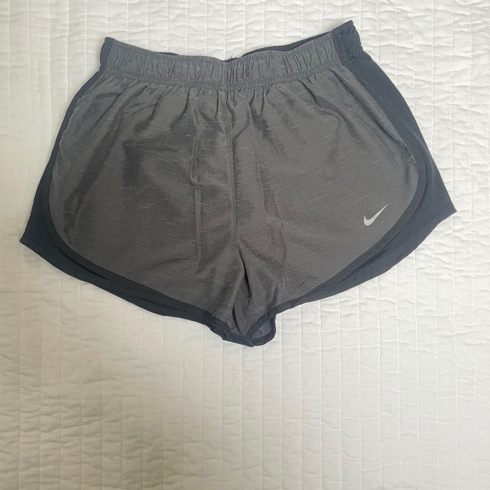 Nike Women’s Tempo Running Shorts